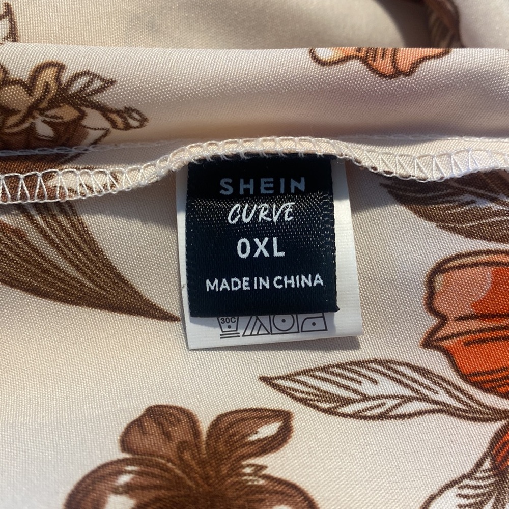 SHEIN Floral Mini Dress. Size 0XL - Picture 4 of 6